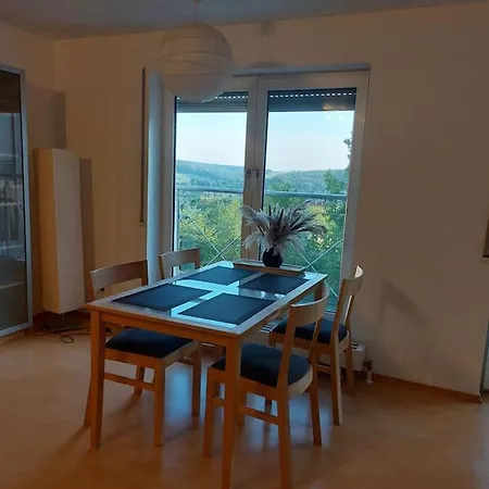 Apartment Rooftop - Ferienwohnung Mit Ausblick Uber *